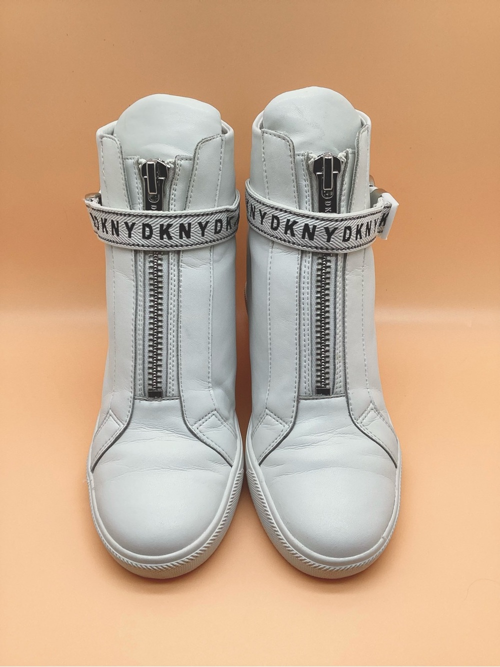 DKNY White Wedge Sneakers with Branded Strap Excellent Condition! Size 7.5 - Picture 3 of 10